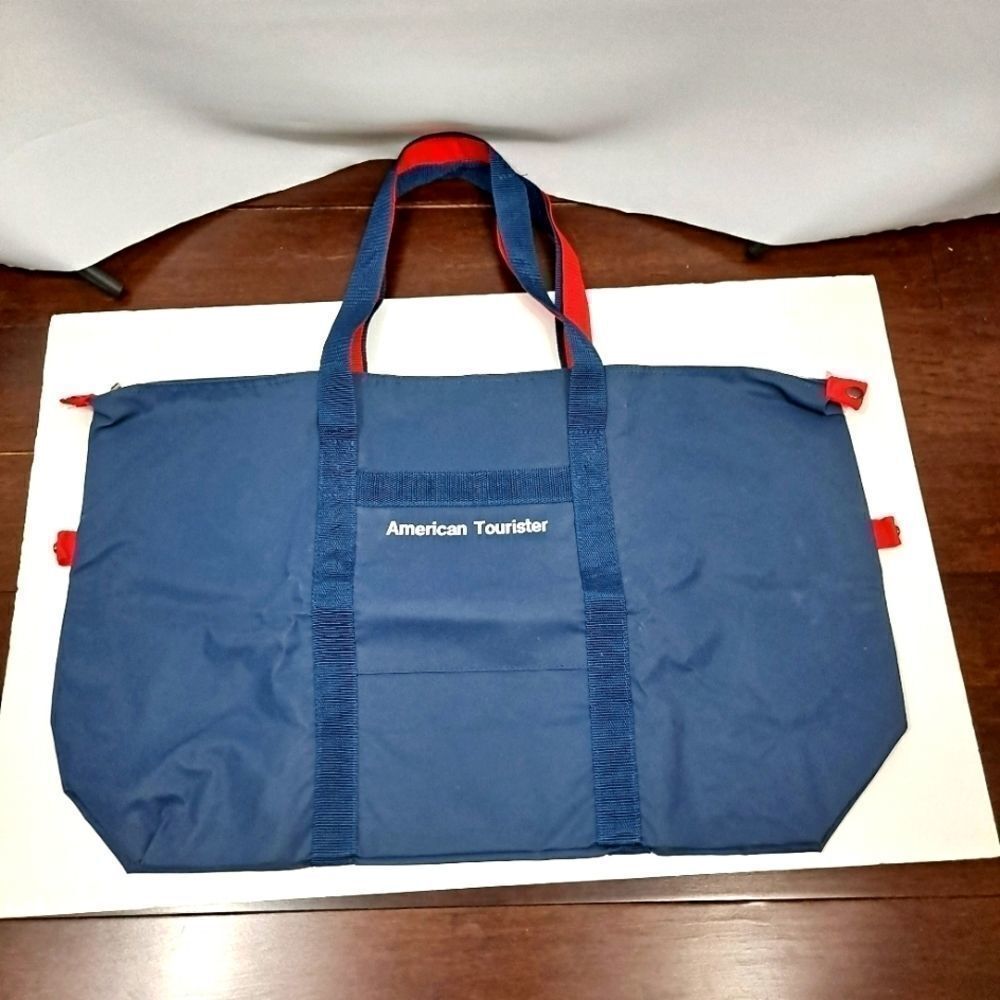 American tourister travel bag NWOT